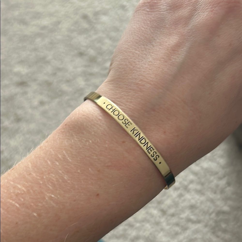 Choose kindness gold bracelet